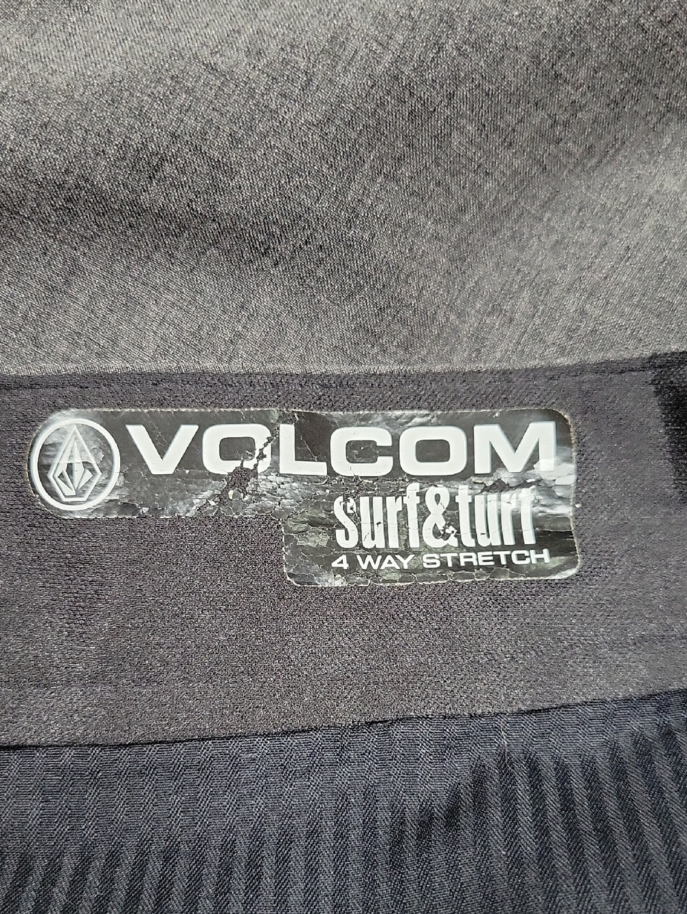 VGUC- Volcom ‘Surf & Turf’ Flat Front 4 Way Stretch Shorts - Picture 7 of 10